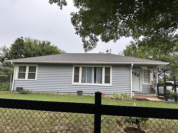 2nd image of 1842 N Estelle Ave