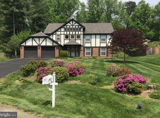 6604 Tina Ln, Mc Lean, VA 22101