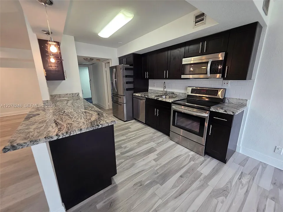 701 Three Islands Blvd #110