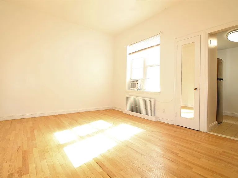 1616 Pine St — Photo 17