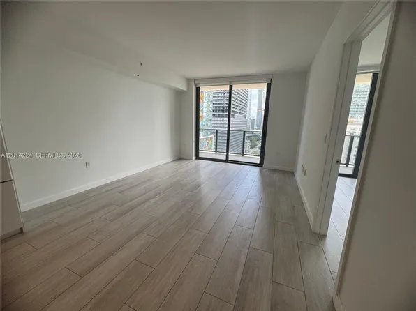 45 SW 9th St APT 1104, Miami, FL 33130