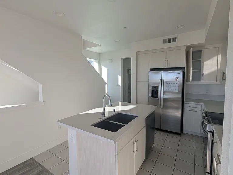9877 Macarthur Blvd #A — Photo 15