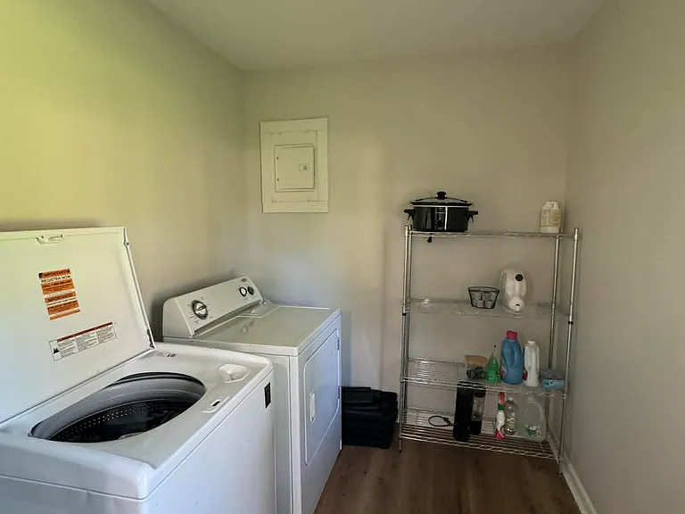 114 Garden Ln — Photo 5