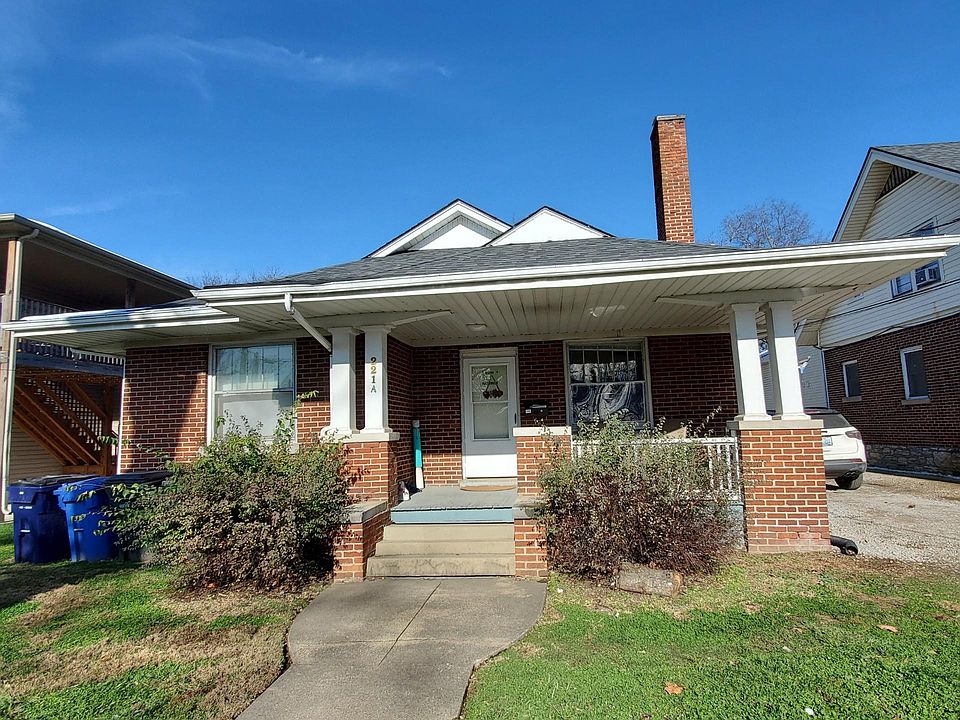 1st image of 221 University Ave #A