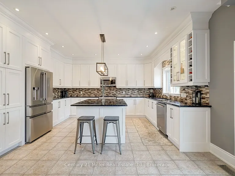 8 Watercliff Pl — Photo 15