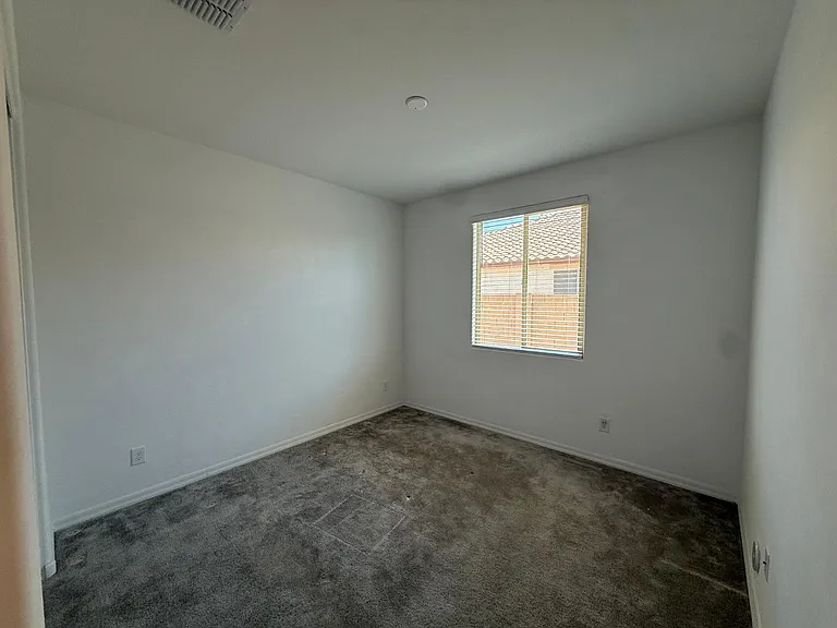 15744 W Jefferson St — Photo 16