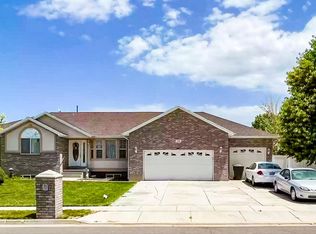 2496 N 2500 W, Clinton, UT 84015