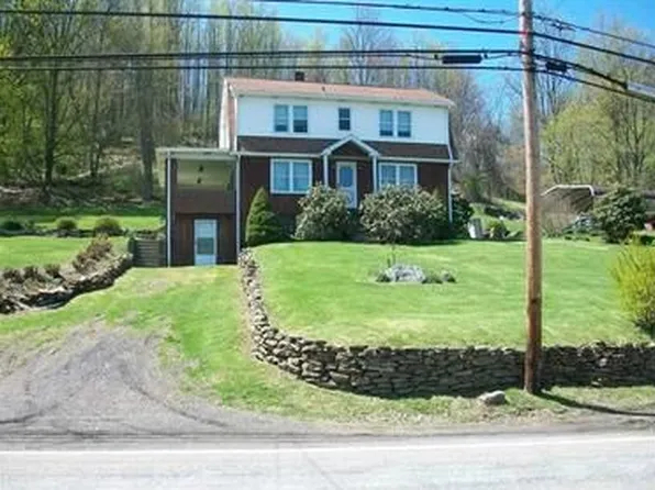 880 La Belle Vue Rd, Vandergrift, PA 15690