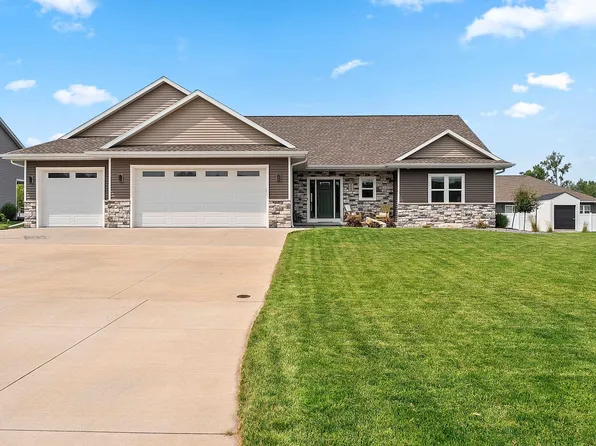 2066 Fescue Way, Green Bay, WI 54313