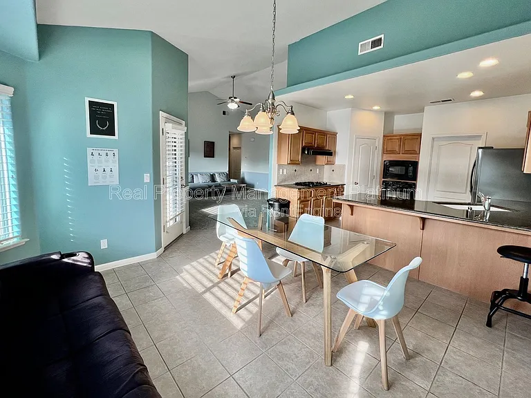 6859 E Cortland Ave — Photo 4