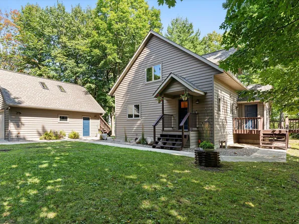 12463 White Island Dr, Crosslake, MN 56442