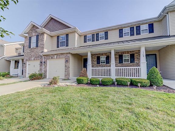 2nd image of 1367 New Charter Ln