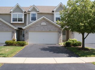 1010 Viewpoint Dr, Lake In The Hills, IL 60156
