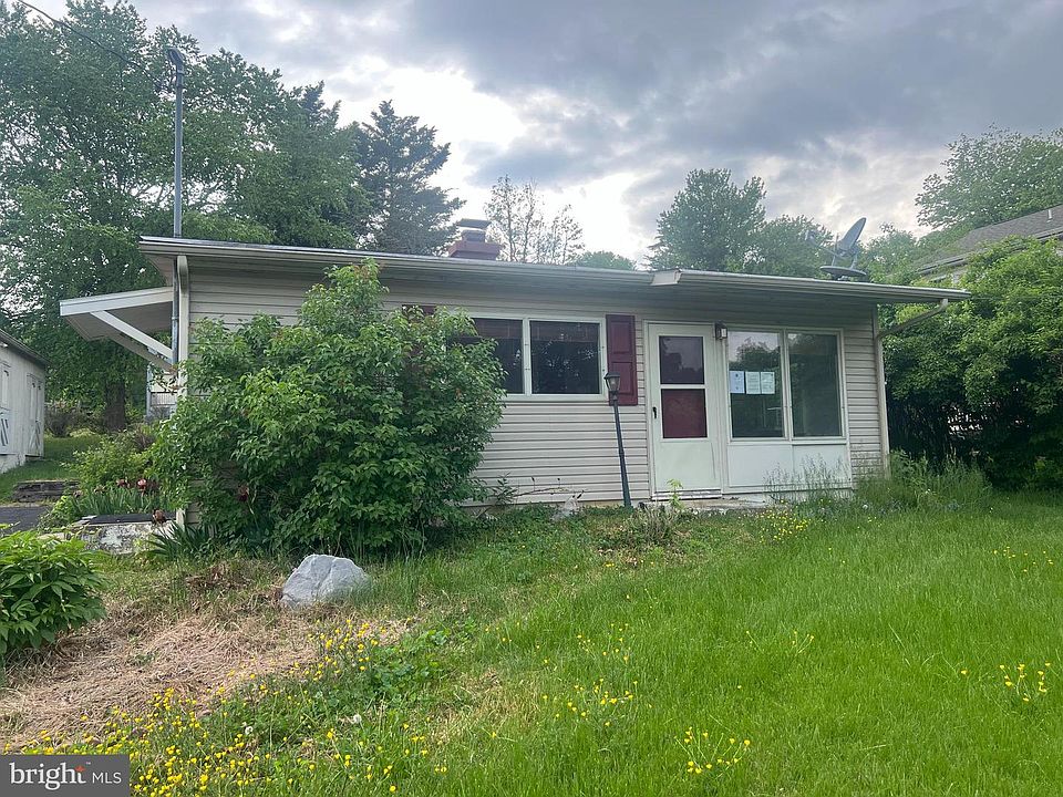 1st image of 1531 Carpenters Point Rd