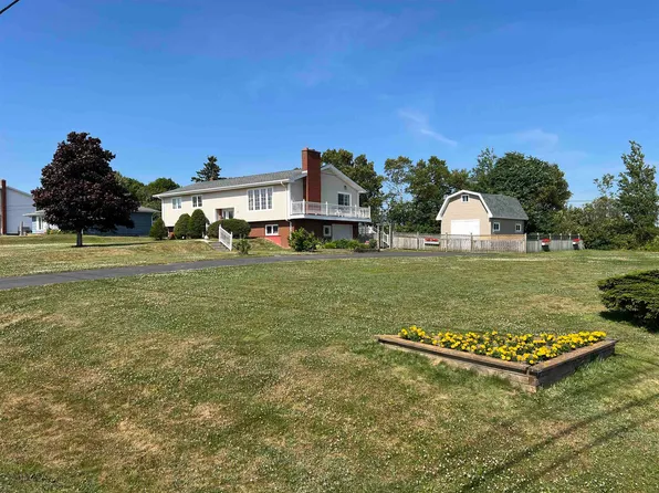 4 Herlihy Dr, Clyde River, PE C0A 1H3