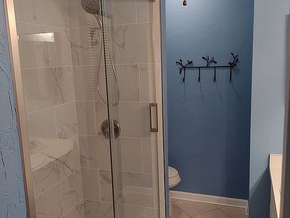 Main Bath - Shower