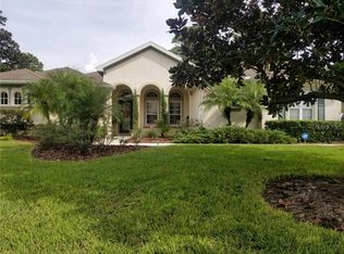2902 Hampton Place Ct, Plant City, FL 33566