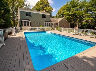 34 Lockitt Dr, Riverhead, NY 11901