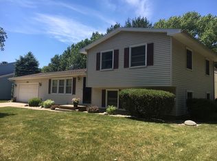 2502 Southwood Dr, Champaign, IL