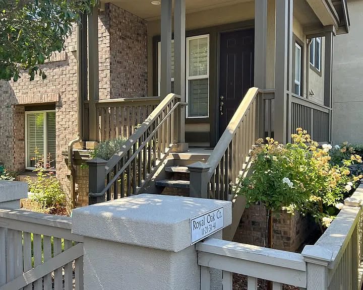 11 Royal Oak Ct — Photo 18
