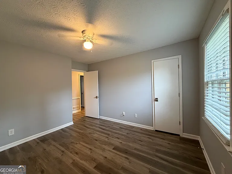 315 Hardscrabble Rd — Photo 9