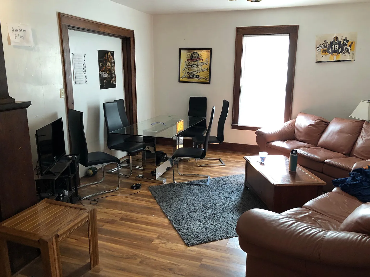 5 bed, 2100 sqft, $3,300 — Photo 2