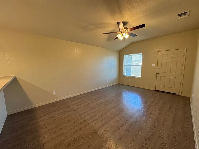 5804 Rustler Dr — Photo 2