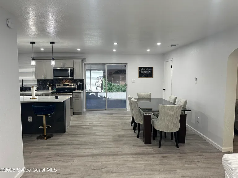 3782 Catalina Dr — Photo 5