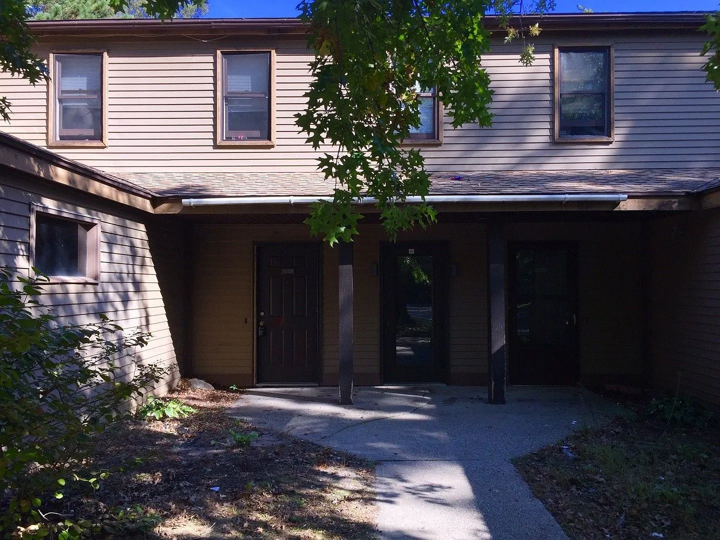 2 bed, 1.0 bath, $1,425 — Photo 1