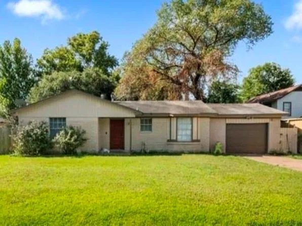 5830 Woodview Dr, Humble, TX 77396