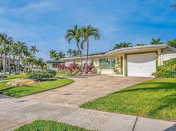 3rd image of 1131 SE 5th Avenue