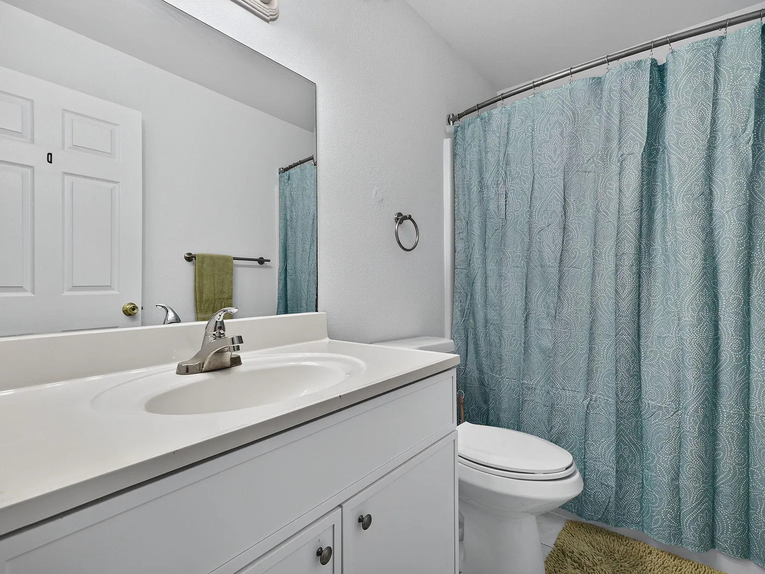 4 bed, 2.0 bath, 1188 sqft, $1,092 — Photo 4