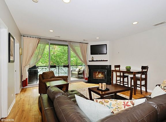3rd image of 2750 N Dayton St #3