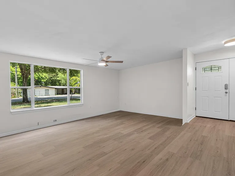 3010 Lake Margaret Dr — Photo 12