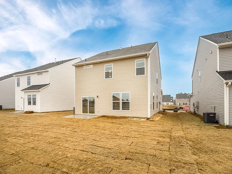 775 Justify Loop — Photo 6