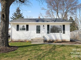 125 40th St SW, Wyoming, MI 49548