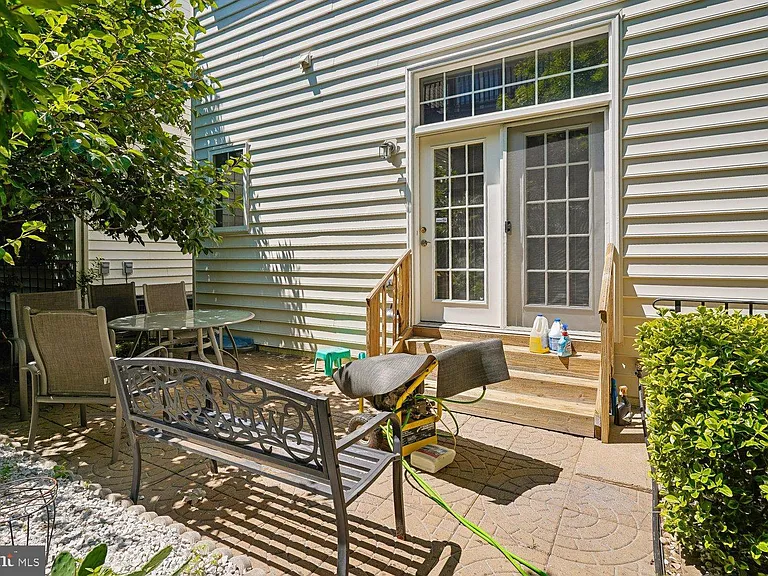 9059 Galvin Ln — Photo 66