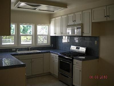 3rd image of 535 W Barstow Ave