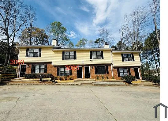 3 bed, 1600 sqft, $2,450 — Photo 2
