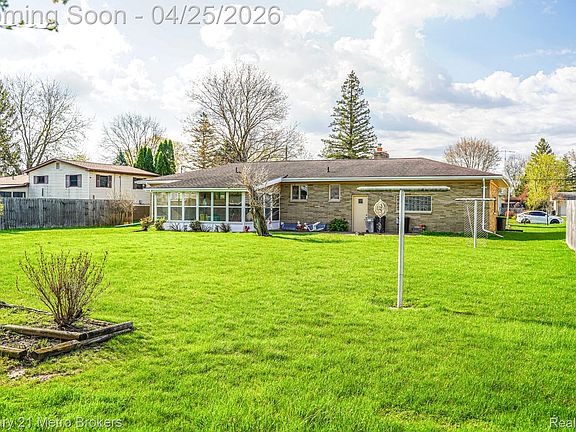 3rd image of 5481 Tipperary Ln