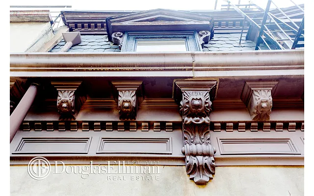 Sold by Douglas Elliman | media 15