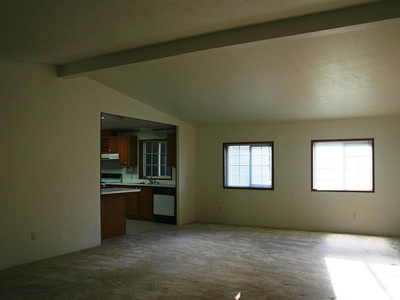 3rd image of 548 NE 60th Ct