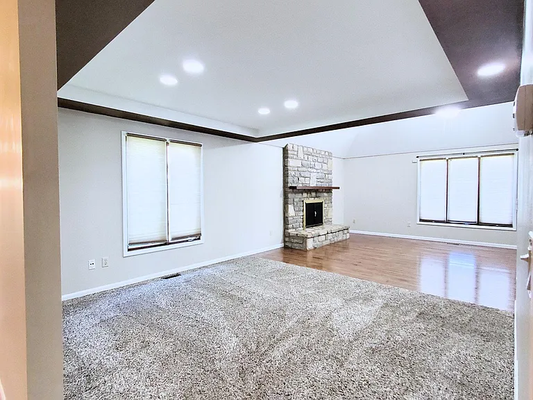 5990 Kirkwall Ct W — Photo 8