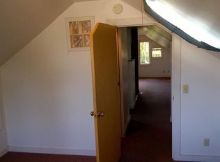 8417 Roosevelt Way NE, Seattle, WA 98115