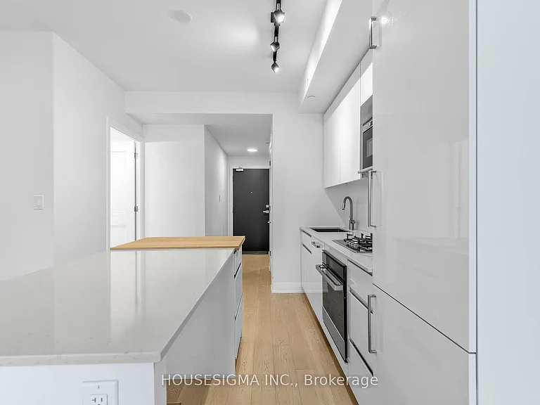 430 Roncesvalles Ave #215 — Photo 8