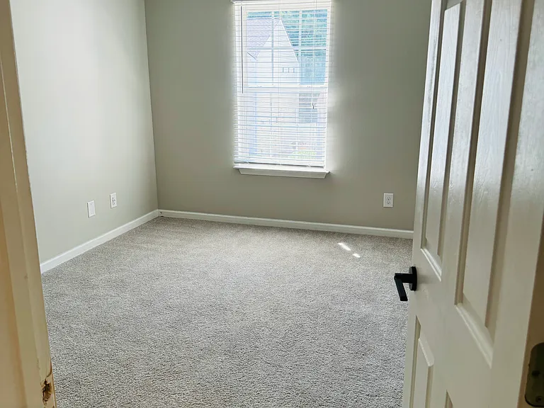 208 Oak Grove Way — Photo 37