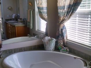 700 Island Cir SE, Ocean Shores, WA 98569