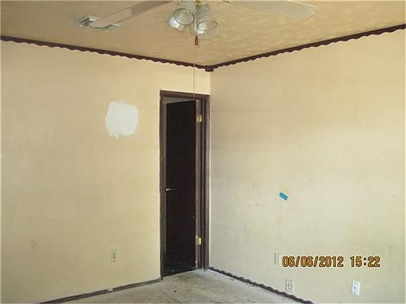 3rd image of 14103 Meyersville Dr