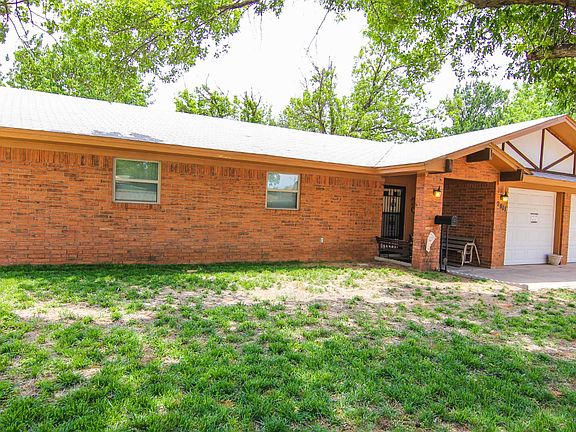 3rd image of 2811 Highland Park Dr