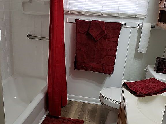 5th image of 1535 W Crawford Ave